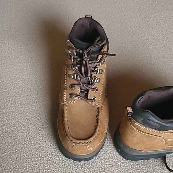 Youth Size 3 Thom McAn Leather Vintage Boots, Y2K - Picture 3 of 9